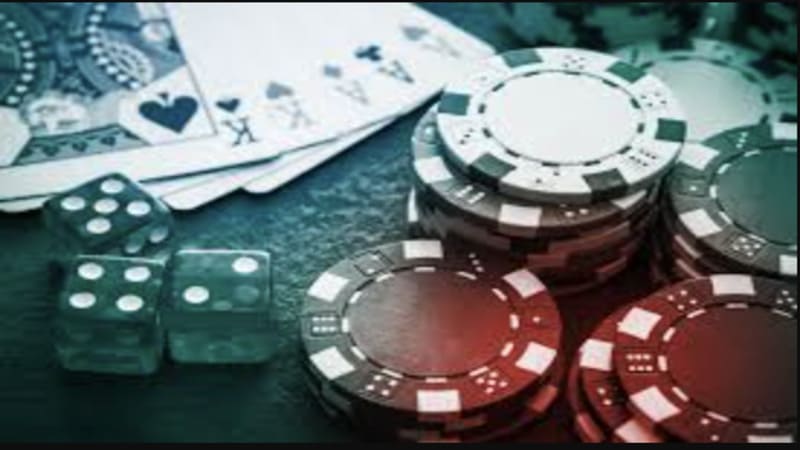 Dấu hiệu nhận biết đối thủ đang "diễn" trên bàn Poker
